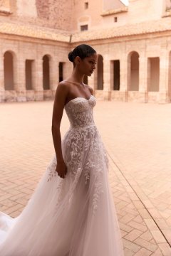 Tina Valerdi Brautkleider – Aktuelle Tina Valerdi Brautkleider Kollektion 2027 18