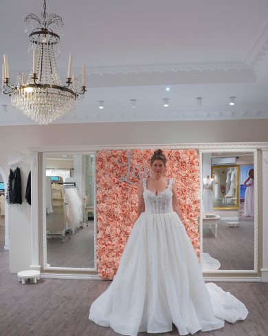 Prinzessinnen-Brautkleid bei Laue Festmoden