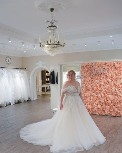 Prinzessinnen-Brautkleid bei Laue Festmoden