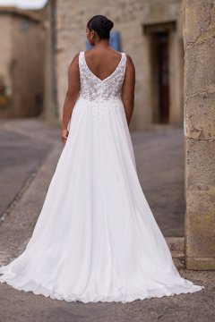 Tres Chic Brautkleider – Die aktuelle Brautkleider Kollektion 2027 37