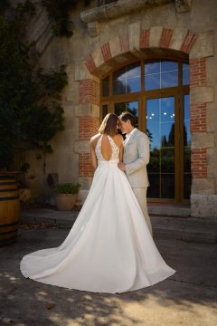 Tres Chic Brautkleider – Die aktuelle Brautkleider Kollektion 2027 52