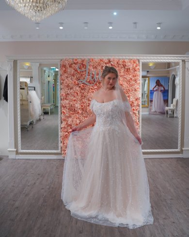 Glitzer Brautkleid bei Laue Festmoden