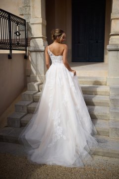 Tres Chic Brautkleider – Die aktuelle Brautkleider Kollektion 2027 68