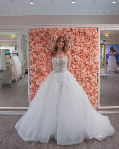 Prinzessinnen-Brautkleid bei Laue Festmoden