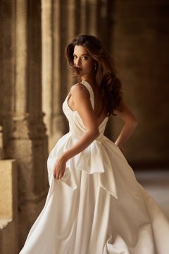 Tres Chic Brautkleider – Die aktuelle Brautkleider Kollektion 2027 9