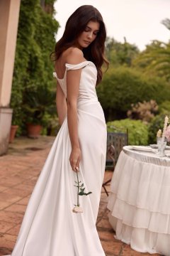 Tina Valerdi Brautkleider – Aktuelle Tina Valerdi Brautkleider Kollektion 2027 11