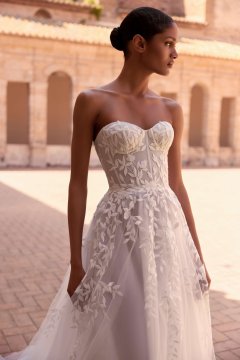 Tina Valerdi Brautkleider – Aktuelle Tina Valerdi Brautkleider Kollektion 2027 17