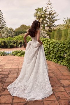 Tina Valerdi Brautkleider – Aktuelle Tina Valerdi Brautkleider Kollektion 2027 35
