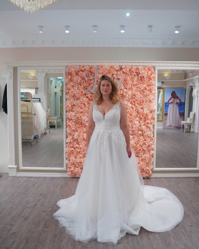A-Linien-Brautkleid bei Laue Festmoden