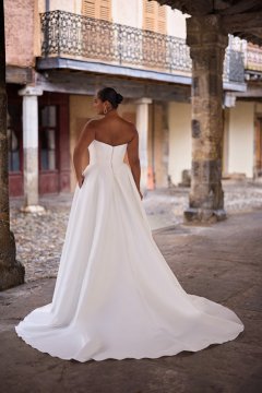 Tres Chic Brautkleider – Die aktuelle Brautkleider Kollektion 2027 36